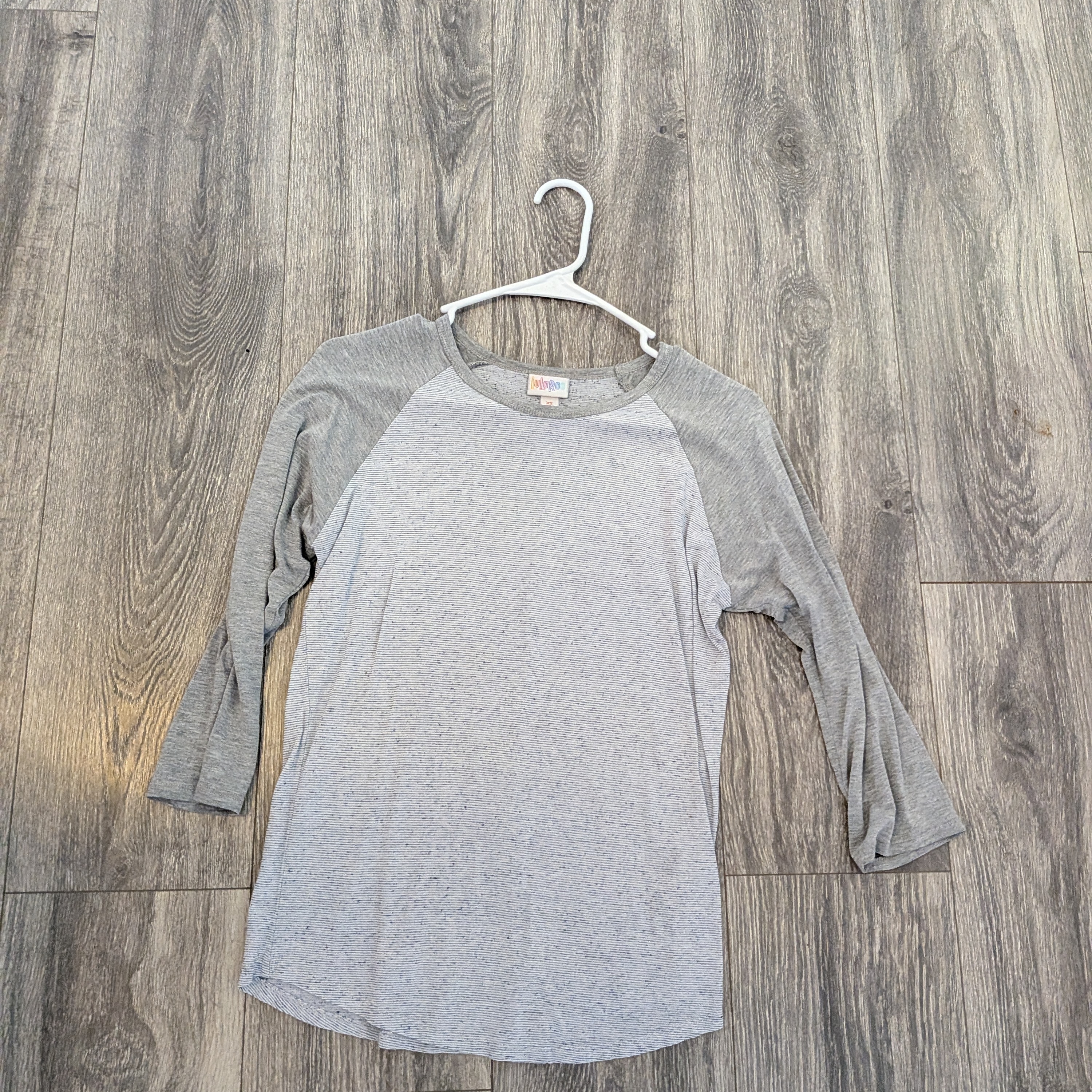 Lularoe Heather Gray Raglan Sleeve Top